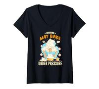 Mujer WARNING MAY BAKE UNDER PRESSURE Camiseta Cuello V
