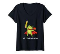 Mujer We Teach at Dawn Funny Teacher Frog Back to School Men Women Camiseta Cuello V