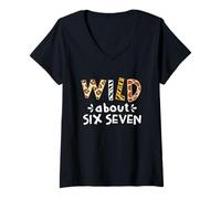 Mujer Wild About Six Seven Funny 67 Meme Safari Camiseta Cuello V