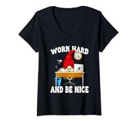 Mujer Work Hard and Be Nice GNOME For Women Funny Office Humor Camiseta Cuello V