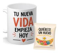 mundohuevo Regalo Jubilado/a. Taza con obsequio. Tu nueva vida empieza hoy | Detalle Original y Emocional para Hombre y Mujer. Idea Graciosa para celebrar la jubilación. Incluye gominolas