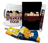 mundohuevo Super Regalo Personalizado y Divertido Stranger Things. Stranger Eggs. Taza, libreta, boli y Trio de Calcetines