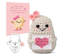 Muñeca de Patata con un Mensaje Positivo en Español | Regalos Originals y Divertido para Mujer con Amuletos de la Suerte y Tarjeta | Idea para Cumpleaños, Amiga, Niña | Peluche Motivador de Crochet