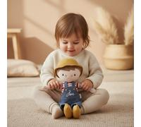 Little Dutch 4562 Muñeco de peluche con queso (35 cm), diseño de granjero holandés