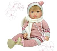 Muñeca Tita con un bonito vestido de invIerno para que los niños jueguen a vestirla y desvestirla. Muñeca de cuerpo blando y un taco muy suave. Tiene un tamaño de 40cm perfecta para regalar.