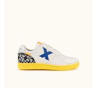 MUNICH G-3 KID 463 Zapatillas de fútbol sala infantiles blancas con suela amarilla y detalles en azul. 33