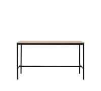 Muuto Mesa de bar Base High Oak. base negra. borde de madera contrachapada. w85 l190 h105