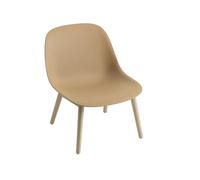 Muuto Sillón Fiber base madera Ochre. patas de roble
