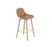 Muuto Taburete bar con respaldo Fiber 75 cm Cuero cognac-patas de roble