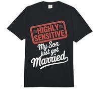 Muy Sensible Mi Hijo Acaba de Casarse Comfort Colors Adult Heavyweight T-Shirt