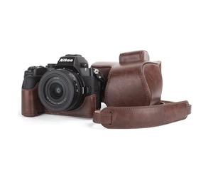 MUZIRI KINOKOO Funda para cámara Nikon Z50 II con Lente DX 16-50mm, Cuero de PU Caso Protector Z50 II/Z50II - Caso de Transporte extraíble con Correa para el Hombro y Anillos pequeños - Café