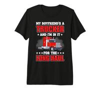 My Boyfriends A Trucker Funny Trucking Truck Driver Camiseta Premium