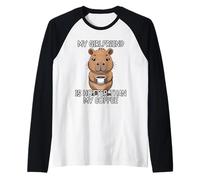 My Girlfriend Is Hotter Than My Coffee Camiseta Manga Raglan