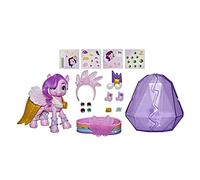 My Little Pony: A New Generation - Princesa Petals Aventura de Cristal - Poni Rosada de 7,5 cm con Accesorios Sorpresa, Pulsera de la Amistad
