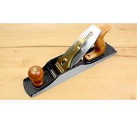 N° 5 - Cepilladora de banco (hierro, 50,8 mm) jUUMA