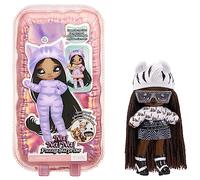 Na Na Na Fuzzy Surprise Serie 1 - Zara Zebra - Muñeca de moda articulable 18 cm - Inspirada en una vaca, cuerpo flocado, gorro, gafas, traje y zapatos - Juguete para niños y niñas mayores de 4 años