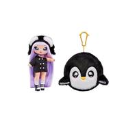 Na! Na! Na! Surprise Serie Cozy - ISLA WADDLES - Muñeca de peluche a la moda inspirada en un pingüino, con pelo morado, gorro, vestido y monedero con clip - para coleccionar, edad: 5 años