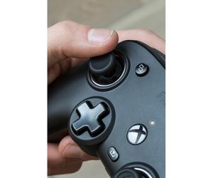 NACON - Pro Compact Negro USB Gamepad Analógico/Digital PC, Xbox One, Xbox One X, Xbox Series S, Xbox Series X