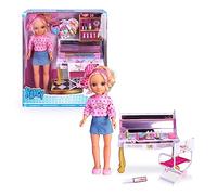 Nancy - Nails Style, muñeca con Accesorios para Jugar a pintarle Las uñas, Juego de manicura, con Accesorios y luz led, para niños y niñas Desde 3 años, Famosa (NAC54000)