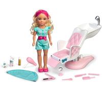 Nancy - Un día de peluquería, Muñeca Rubia con Pelo Rizado, sillón de peluquería y Accesorios de Belleza y estética, Regalo para niñas y niños a Partir de 3 años, Famosa, (700016704)