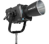 Nanlux Evoke 900C ST-KIT con foco de estudio Evoke 900C a todo color. Potencia nominal 940 W. Con tecnología de mezcla de seis colores RGBLAC LED: Rojo/Verde