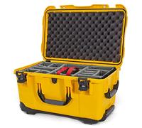 Nanuk 938 - Funda rígida Impermeable con Ruedas y Separador Acolchado, Color Amarillo