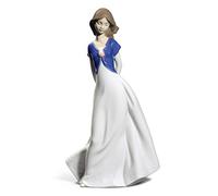 NAO Recordándote Edición Especial. Figura Decorativa de Mujer en Porcelana Brillo. Escultura Ornamental de una Joven con Vestido Blanco y Flor en el Pecho para Decoración del Hogar