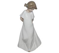 NAO So Shy. Figura Decorativa de Porcelana Brillo. Figurita Ornamental de Niña en Camisón en Color Blanco y Tonos Pastel para Decoración del Hogar
