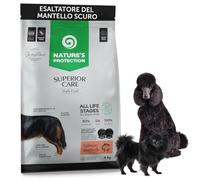 Nature's Protection Superior Care Oscuro Pienso Perro, Salmón 4kg | Favorece un pelaje oscuro, Para todas las edades y tamaños, Con krill, Croqueta grande, 77% proteína animal