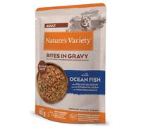 Nature's Variety Bites in Gravy - Alimento húmedo para gato adulto - Pescado del océano - Cantidad: 85 g