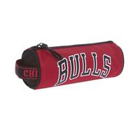 NBA - Estuche cilíndrico Oficial de la NBA, Ligero y Compacto, con práctico Cierre de Cremallera, Ideal para bolígrafos, lápices y papelería, 21 x 6,5 x 6,5 cm, Rojo, 21x6,5x6,5h cm, Informal