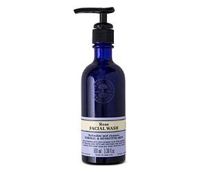 Neal's Yard Remedies' Lavado facial rosa de 100 ml, para pieles normales y sensibles.