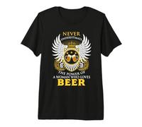 Never Underestimate A Woman Who Loves Beer Team Drinking Camiseta Premium