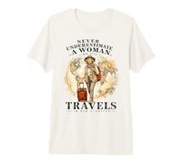 Never Underestimate Woman Who Still Travels in Her 80s Camiseta Premium