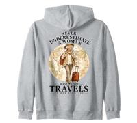 Never Underestimate Woman Who Still Travels in Her 80s Sudadera con Capucha