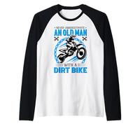 Never Understimate An Old Man with A Dirt Bike Camiseta Manga Raglan