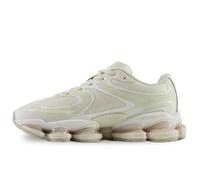 New Balance Tenis unisex 2000, Beige/blanco, 6.5 Women/5 Men