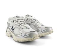 NEW BALANCE Zapatillas 725. Color blanco/color plata