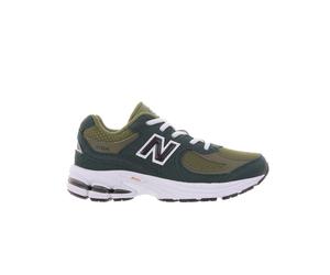 NEW BALANCE Zapatillas deportivas. Color Verde