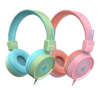 New Bee Paquete de 2 auriculares para niños con micrófono, 85 dB/94 dB, volumen seguro limitado, auriculares plegables con cable para niños pequeños, para escuela, viajes, Mac, Android, Kindle
