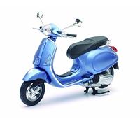 New-Ray 1:12 Vespa Primavera, Color Azul Claro (NewRay 57552)