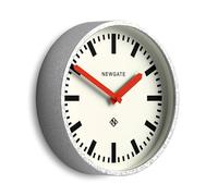 Newgate® Luggage reloj de pared | Moderno reloj estación de metal retro | 30cm | Caja de metal galvanizado profundo con agujas rojas | Estilo vintage contemporáneo para cocina, sala de estar u oficina