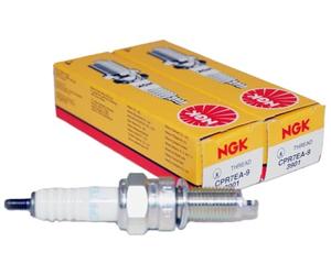 NGK Juego de bujías 708.61.01 - CPR7EA-9 3901 - Juego de 2 piezas - | Sustituye a 92070-0022 09482-00621 94701-00420 94703-00420 31917-KPH-901. Clasificación de kilometraje de 20 K-30 K.