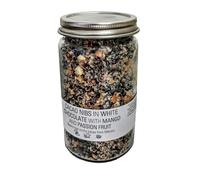 NIBS DE CACAO CON CHOCOLATE BLANCO CON MANGO Y FRUTA DE LA PASIÓN. Granos de cacao criollo de México.