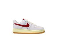 NIKE Air Force 1 '07 FN3493 - Tenis deportivos para mujer (blanco/alabastro/leche de coco/rojo gimnasio 100), talla 39, White Alabaster Coconut Milk Gym Red, 39 EU