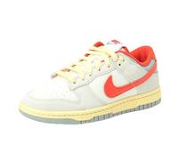 NIKE Dunk Low, Sneaker Hombre, Sail Picante-Polvo de fotón Rojo, 37.5 EU