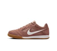 Nike Gato Ref. HQ6020-201 Color Marrón Talla 38.5