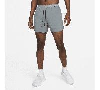 Nike Stride Pantalón corto de running Dri-FIT de 13 cm con malla interior - Hombre - Gris XL