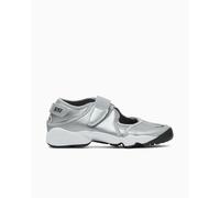Nike Women's Air Rift "Metallic Silver Sail" Ref. HM5737-003 Color Plateado Talla 43