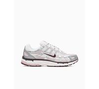 Nike Women's P-6000 Blanco 43